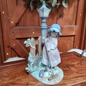 Lladro Fall Clean Up 5286 Large figurine Retired